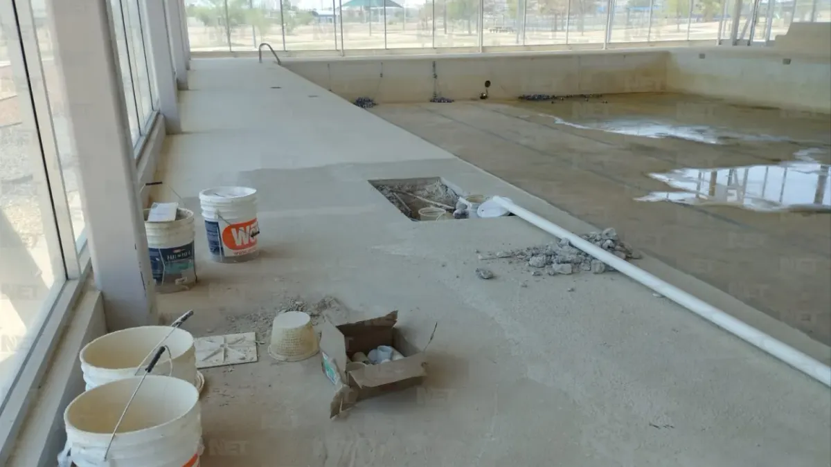 A punto de terminar la rehabilitación de la alberca en el Parque Central