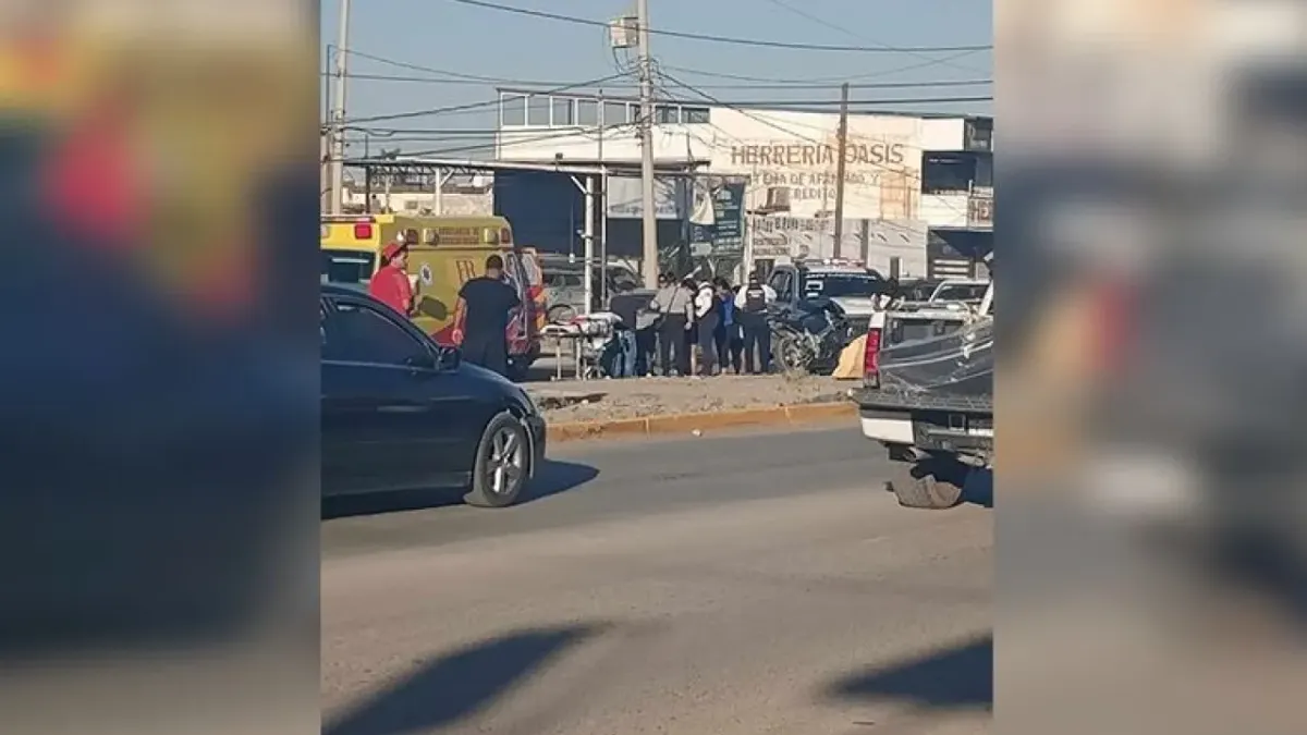 Choque deja a motociclista lesionado