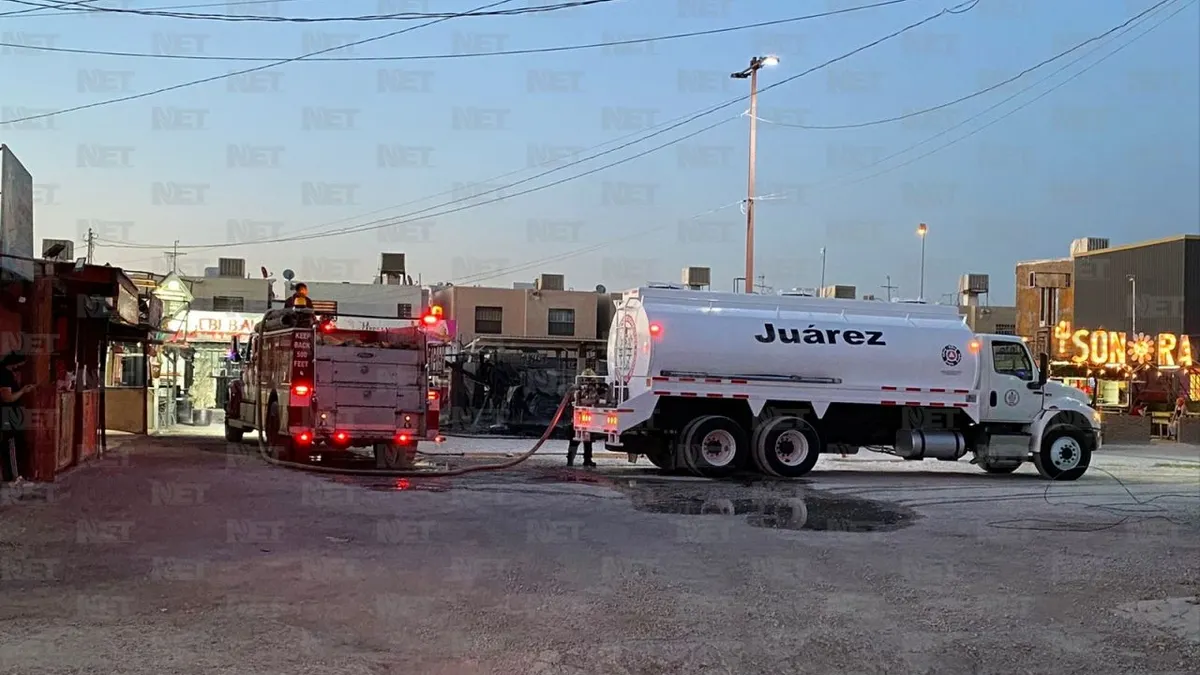 Se incendian puestos de comida en la Valle del Sol