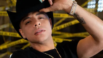 Localizan narcomanta con amenazas contra Eduin Caz en Tijuana