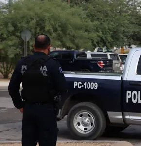 Aparece pinta amenazante en escuela mientras policías daban plática preventiva