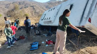 Accidente de autobús en Nayarit deja 11 muertos y 16 heridos