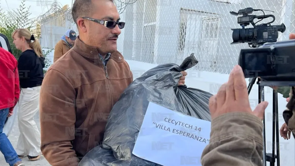 Entrega Cecytech alimentos y chamarras a la campaña ‘Juntos sin Frío’