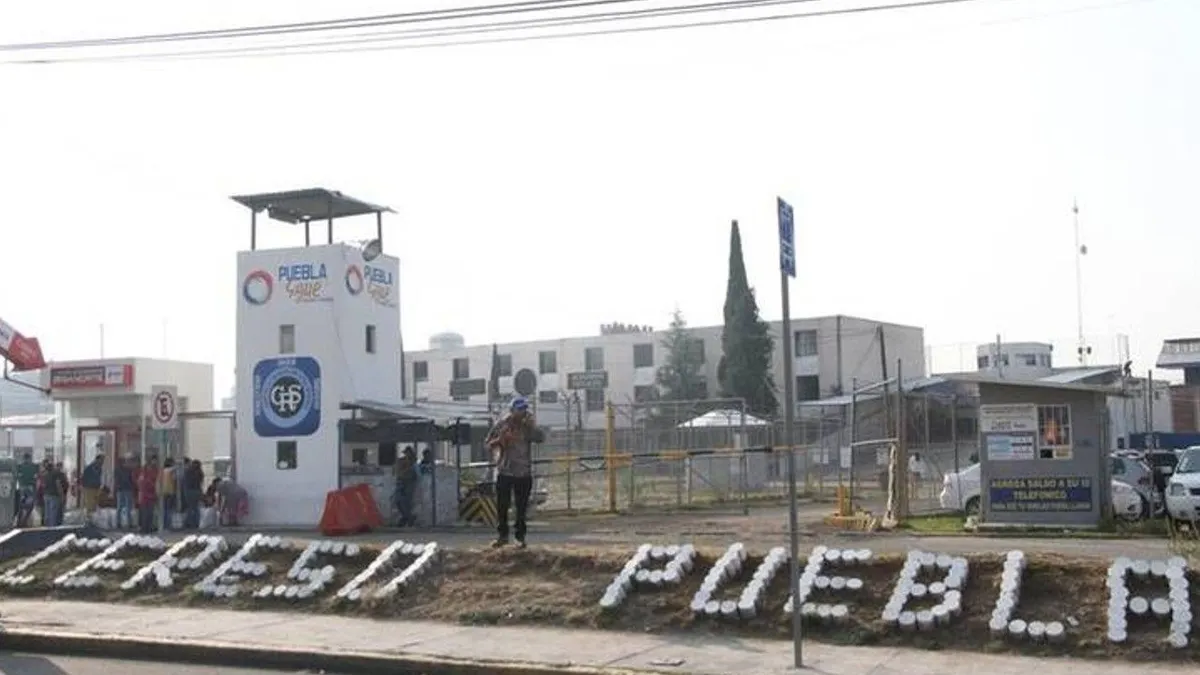 Bebé hallado muerto en penal de Puebla fue exhumado en CDMX, confirman padres