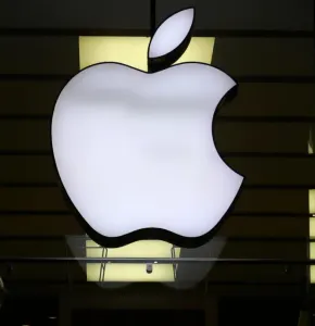 Sube Apple precios de Mac y iPad por escasez de chips y culpa a la IA
