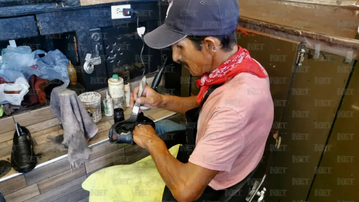 En Bolería Don Beto sacan brillo a los zapatos desde 1980