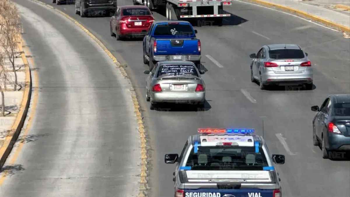 Con caravana protestan maestros vs Pensiones Civiles