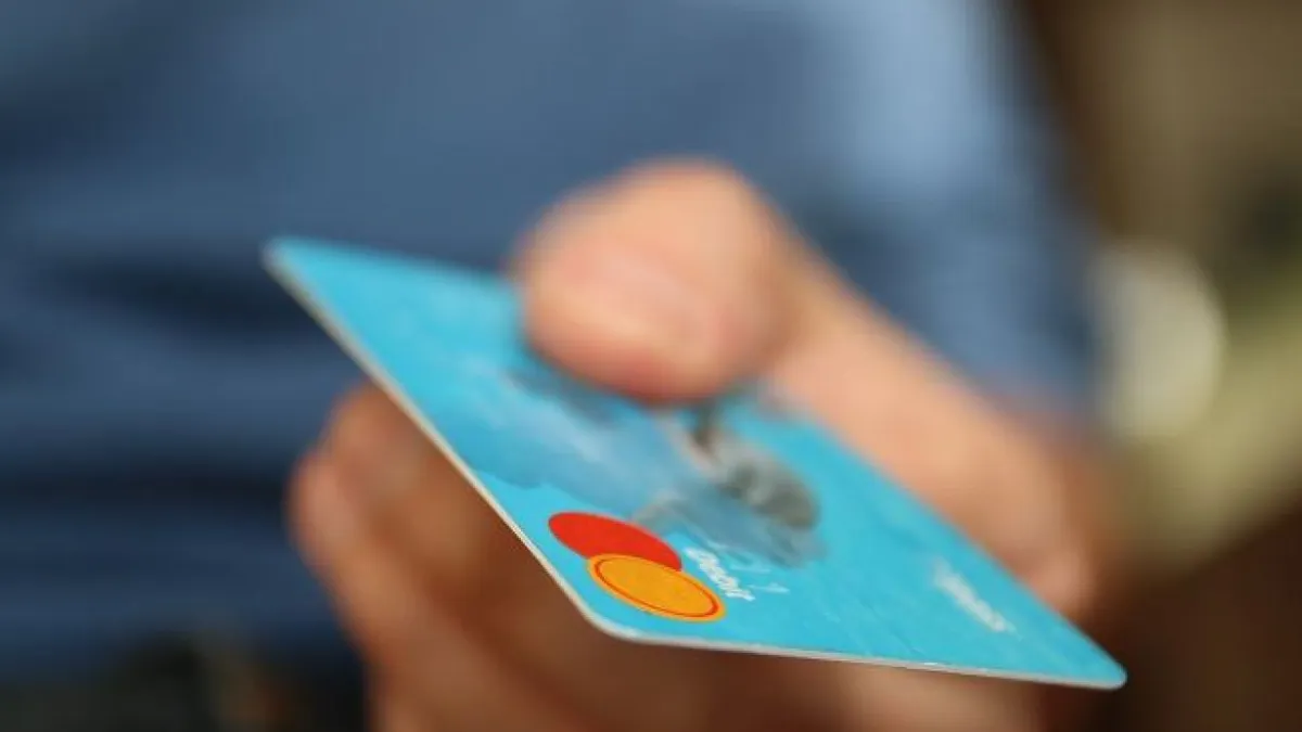 ¿Tienes deudas? Será difícil obtener una tarjeta: Buro de Crédito