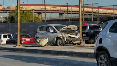 Accidente en Heroico Colegio Militar deja tres vehículos dañados