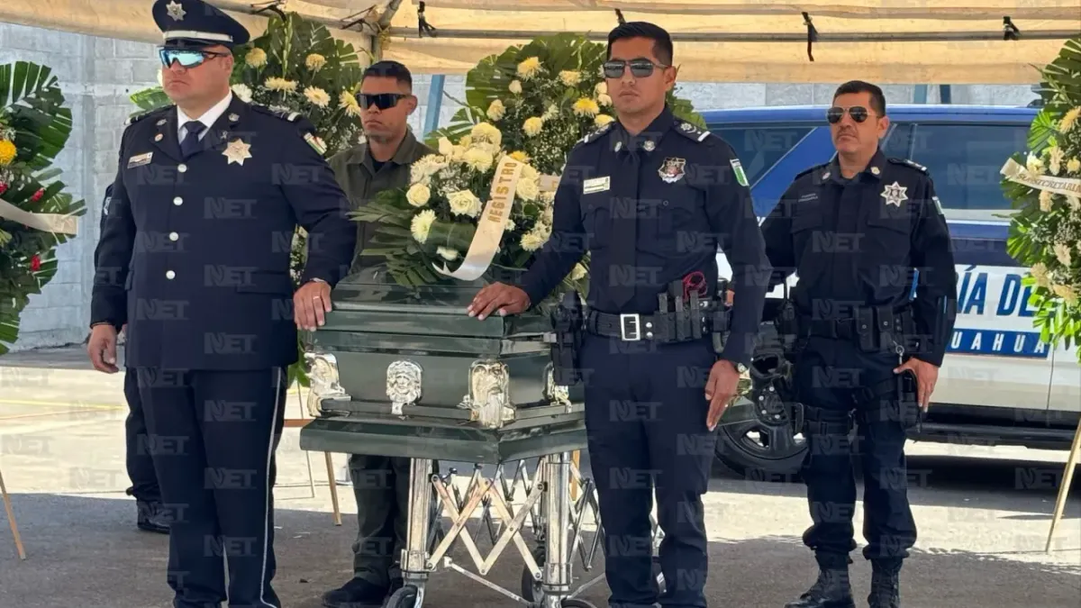 Rinden homenaje a policía fallecido en accidente