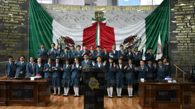 Participan niños como diputados infantiles en el Congreso del Estado