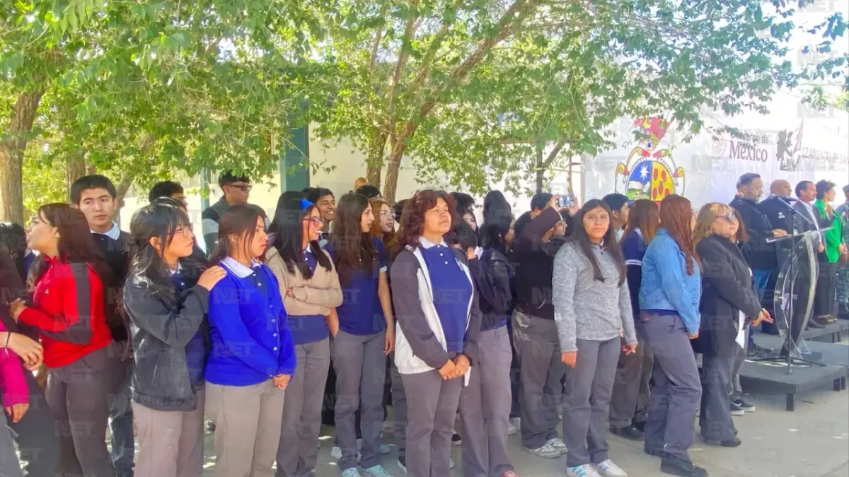 Realizan izamiento de bandera en el Cbtis 270