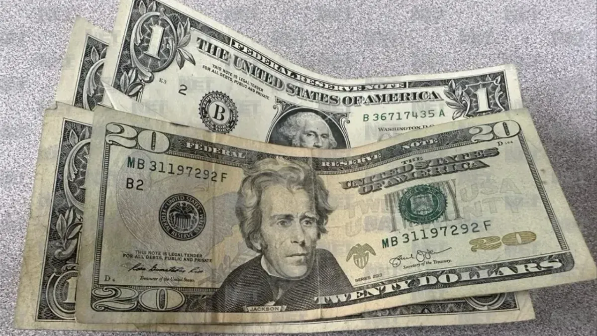 Recupera dólar terreno frente al peso este miércoles