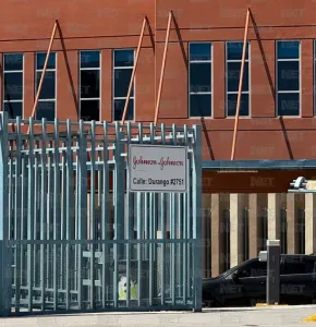 Evacúan maquiladora Johnson & Johnson por supuesta amenaza