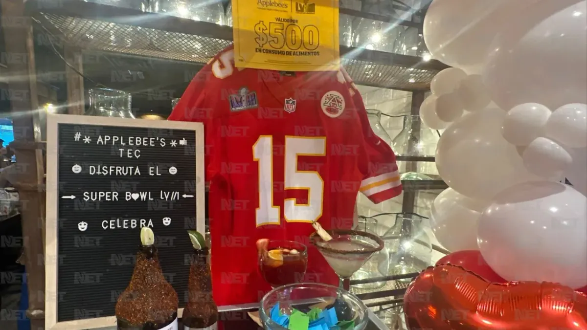 Juarenses disfrutan en bares el Super Bowl LVIII