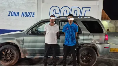 Detienen a dos hombres con droga y arma vinculados a homicidio
