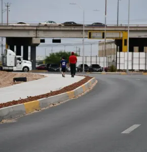 Avanza proyecto de infraestructura vial en avenida Las Torres