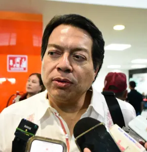 Piden renuncia de Mario Delgado tras intento de adelantar fin de clases
