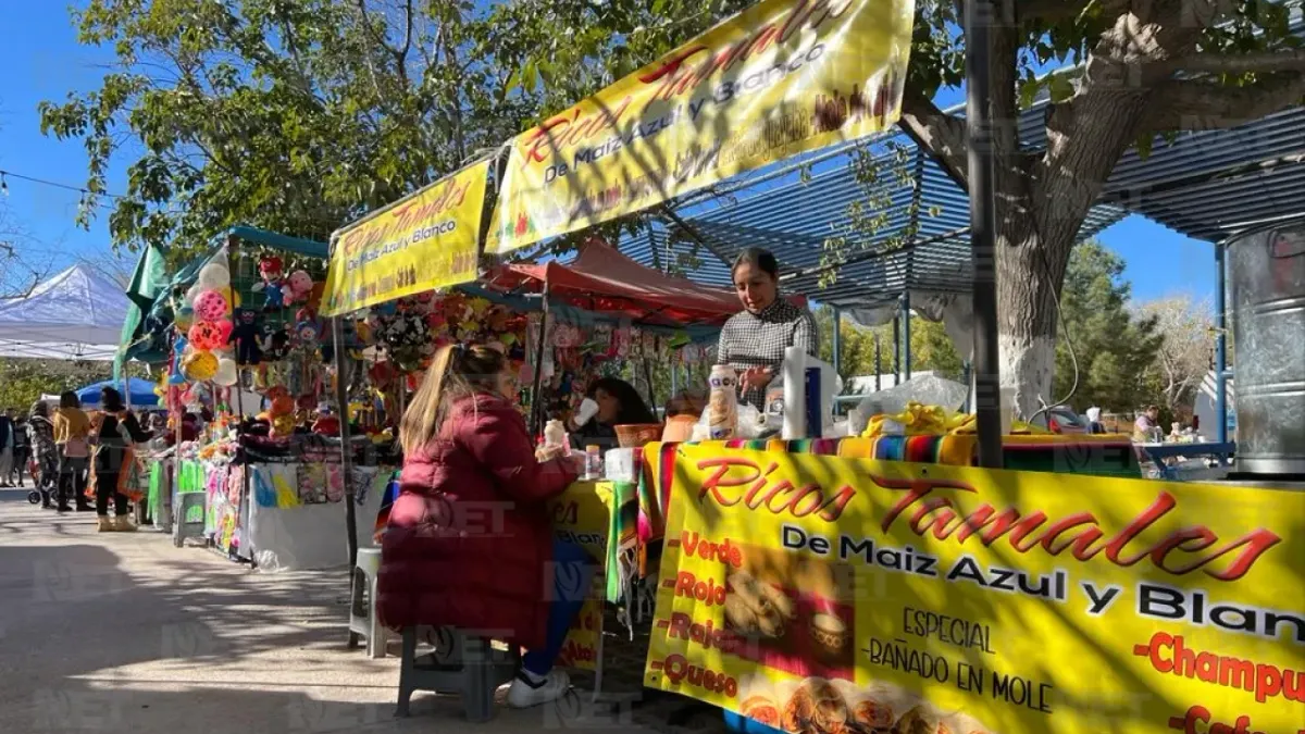 Disfrutan juarenses del Festival del Tamal
