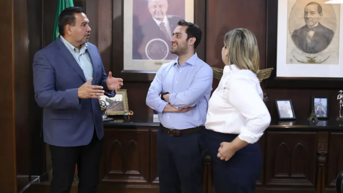 Se reúne Pérez Cuéllar con delegado del Infonavit