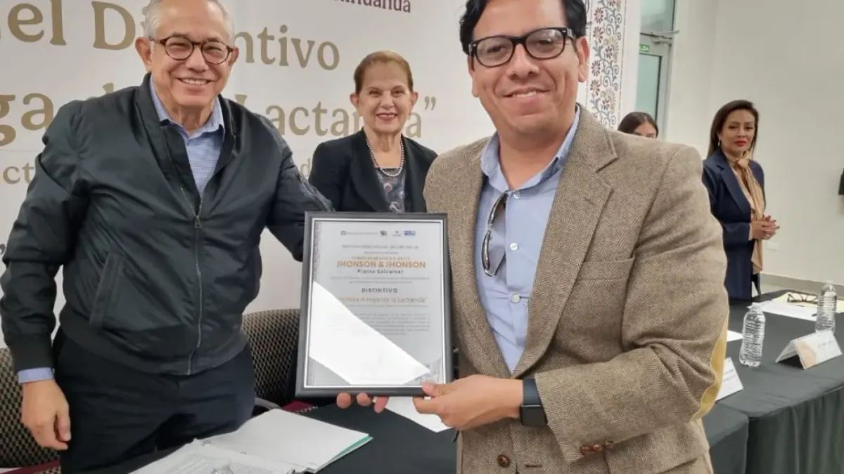 Entrega IMSS distintivo 'Empresa Amiga de la Lactancia Materna'