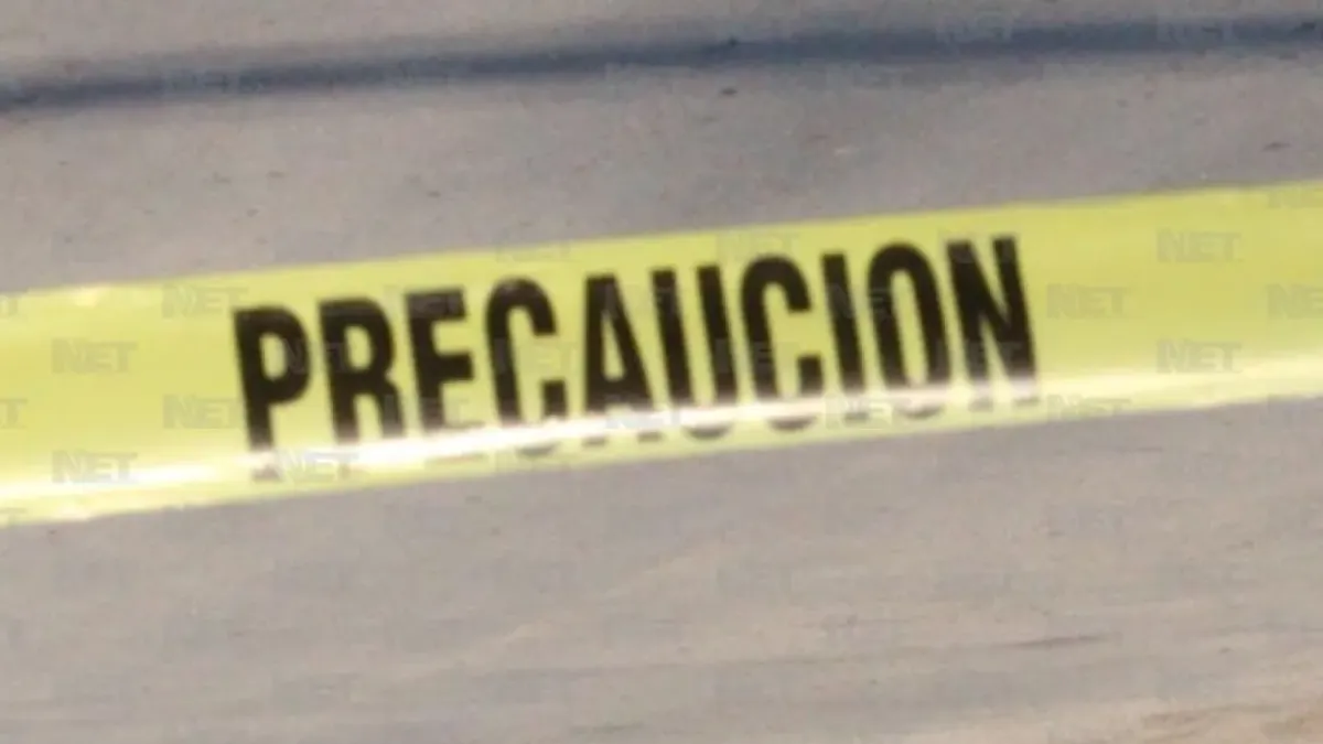 Balean camioneta y dejan amenaza en la colonia Felipe Ángeles