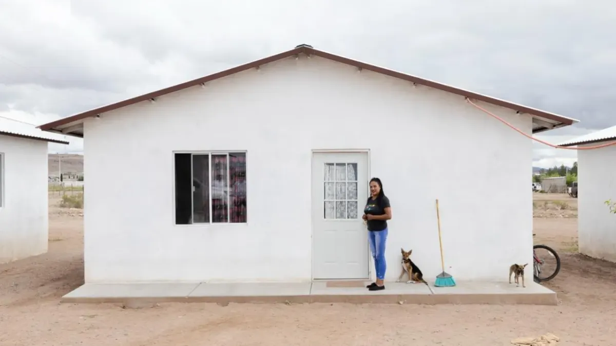 Beneficia Coesvi a familias en Janos con Apoyos Sociales en vivienda