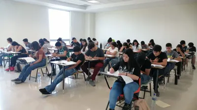 Alumnos presentan diagnóstico para ingreso a prepa en Chihuahua