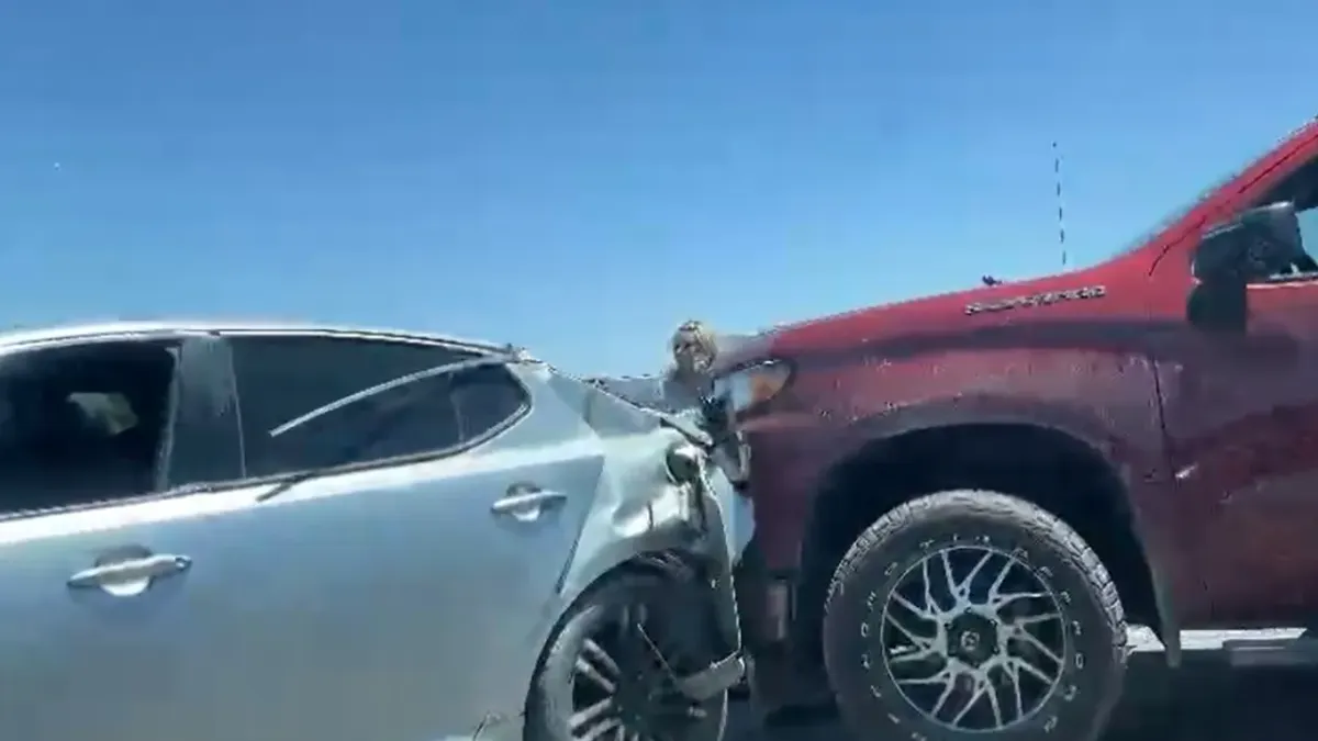 Carambola causa caos vial en el Villarreal Torres