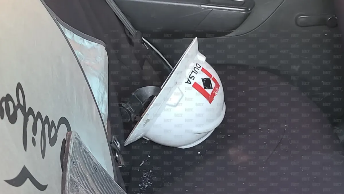 Abandonan auto chocado en Las Torres; rastrean al dueño 