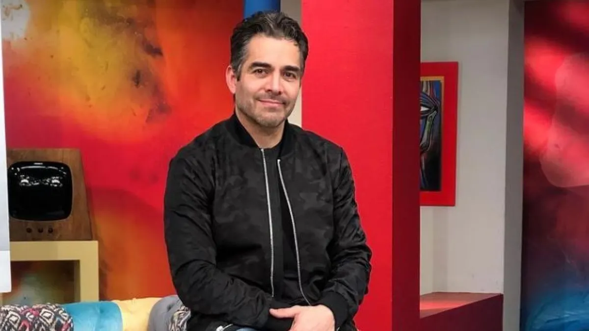 Omar Chaparro le tiene fobia a la miel, porque de niño se cayó en chapopote