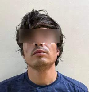 Detienen a hombre con 43 envoltorios de cristal en la Eréndira