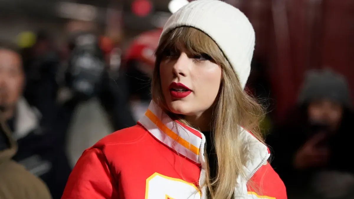 Captan a Taylor Swift llegando al Super Bowl para apoyar a Travis Kelce