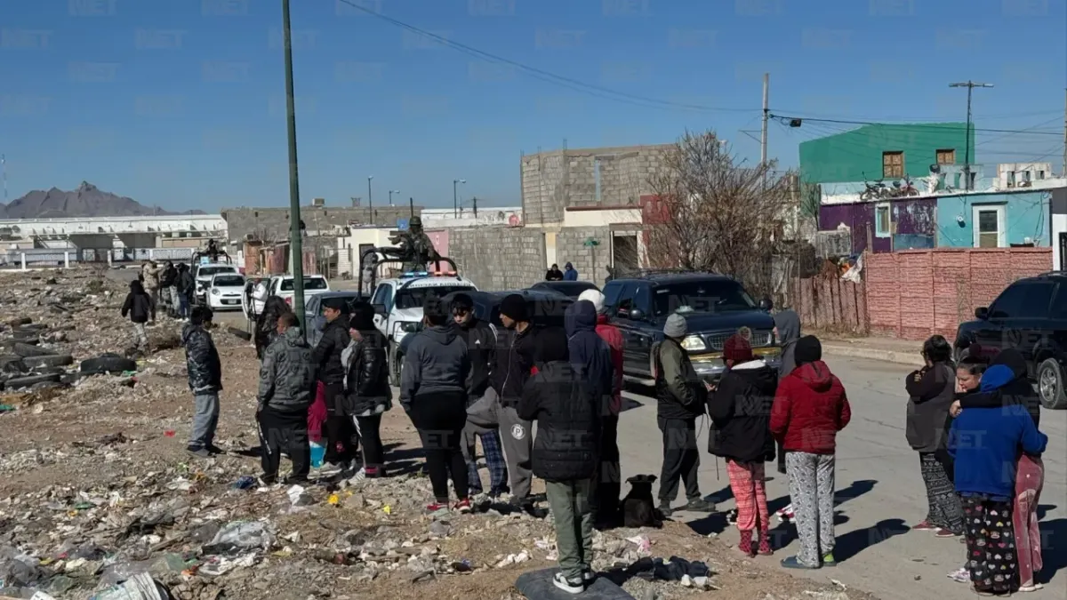 Lo asesinan y abandonan dentro de camioneta en terreno baldío