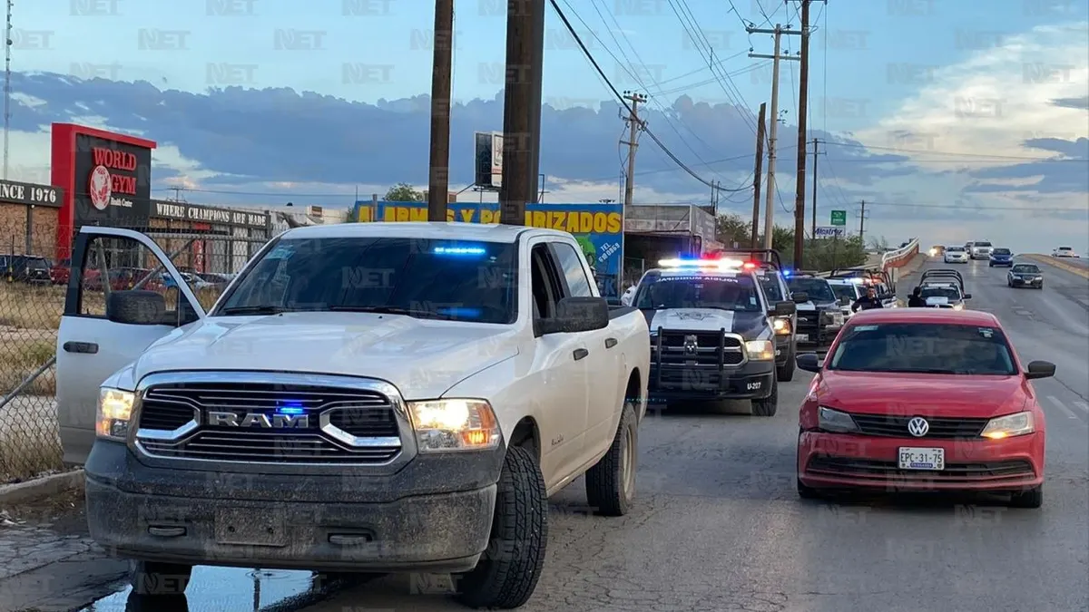 Colocan narcomantas en puentes de Juárez