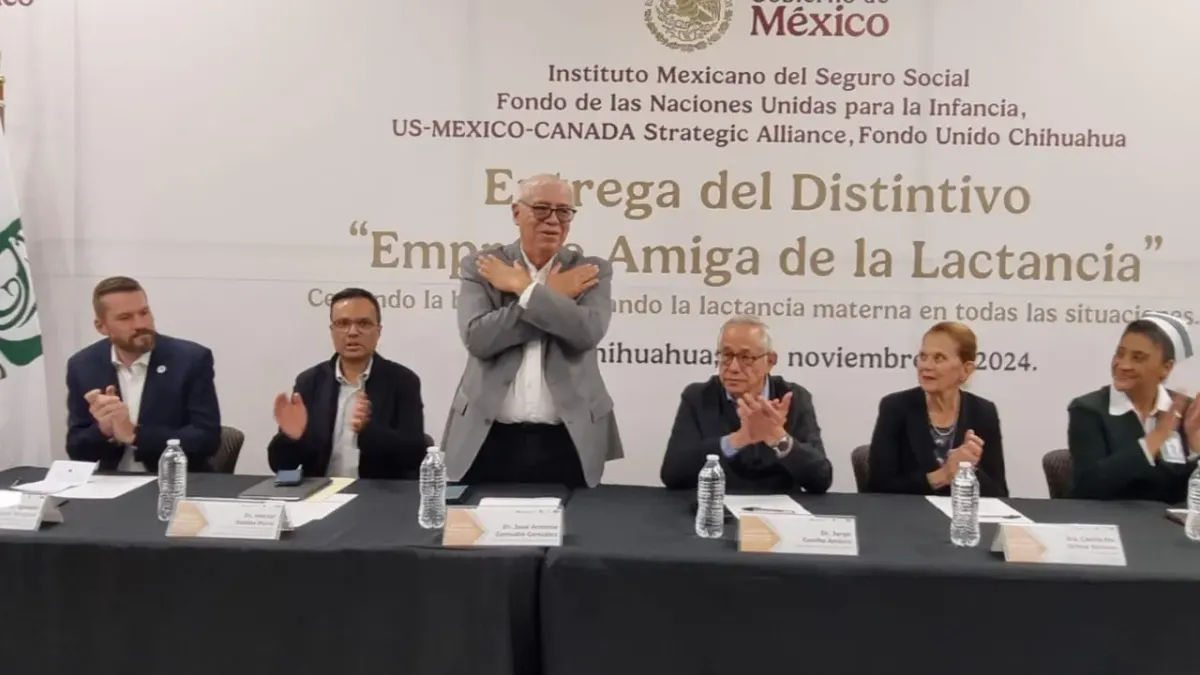 Entrega IMSS distintivo 'Empresa Amiga de la Lactancia Materna'