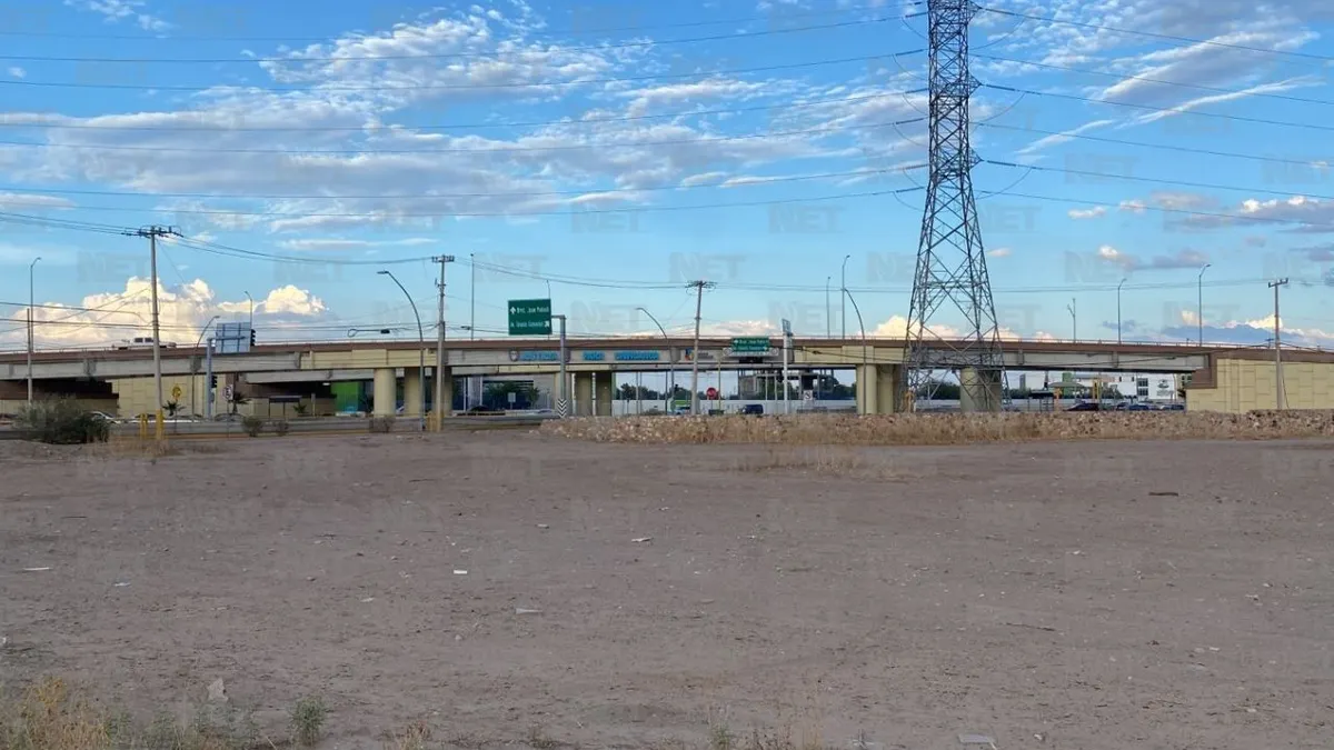 Colocan narcomantas en puentes de Juárez