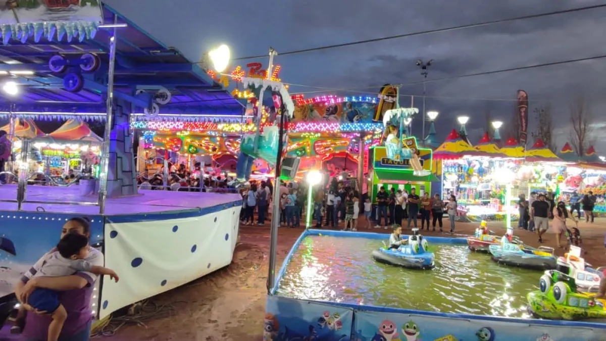 Muestran su valentía visitantes de la Feria Juárez 2022 en juegos intrépidos