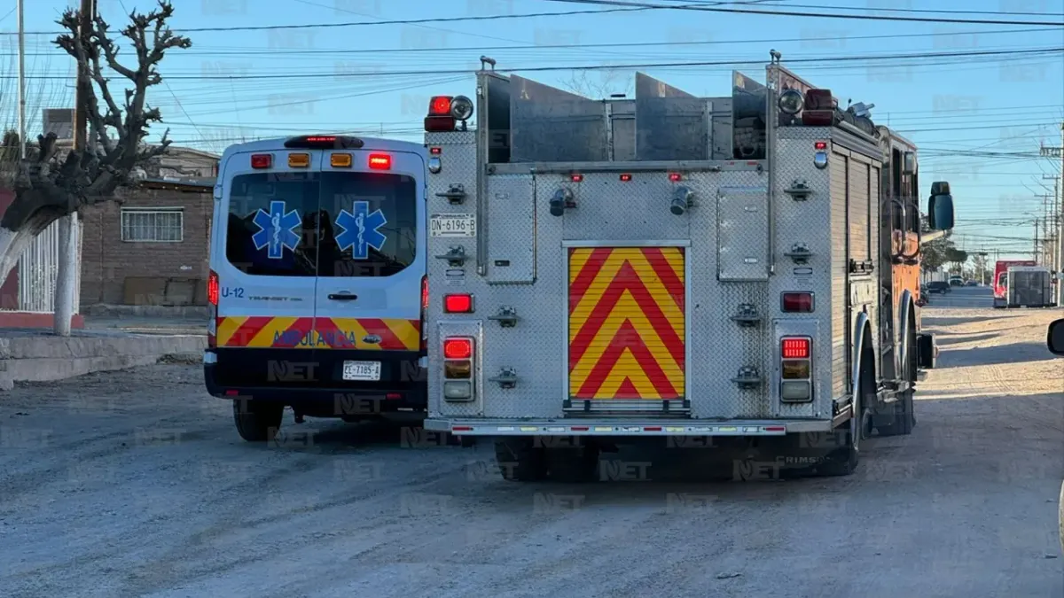 Apagan bomberos incendio en vivienda en Infonavit Oasis