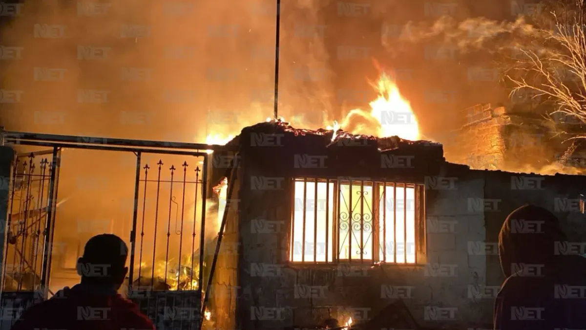 Familia lo pierde todo en incendio de su casa por aparente corto circuito