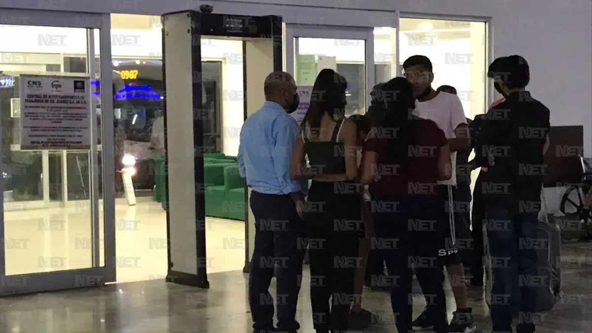 Comienzan juarenses éxodo vacacional
